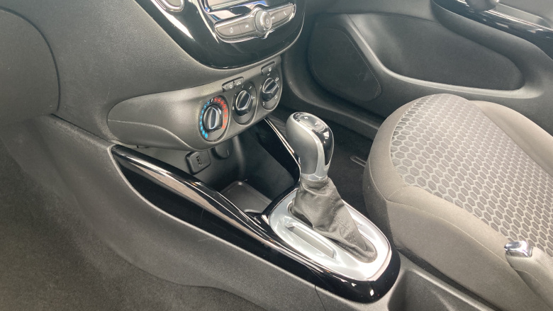 Vauxhall Corsa 1.4 SE Nav 5dr Auto Petrol Hatchback